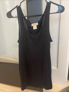 Neiman Marcus Black Scoop Neck Tank Top